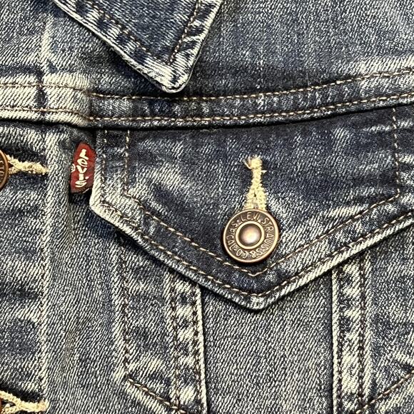 Levis Denim Vest Womens Small Sleeveless Trucker Jean Jacket Distressed Western - Picture 6 of 11